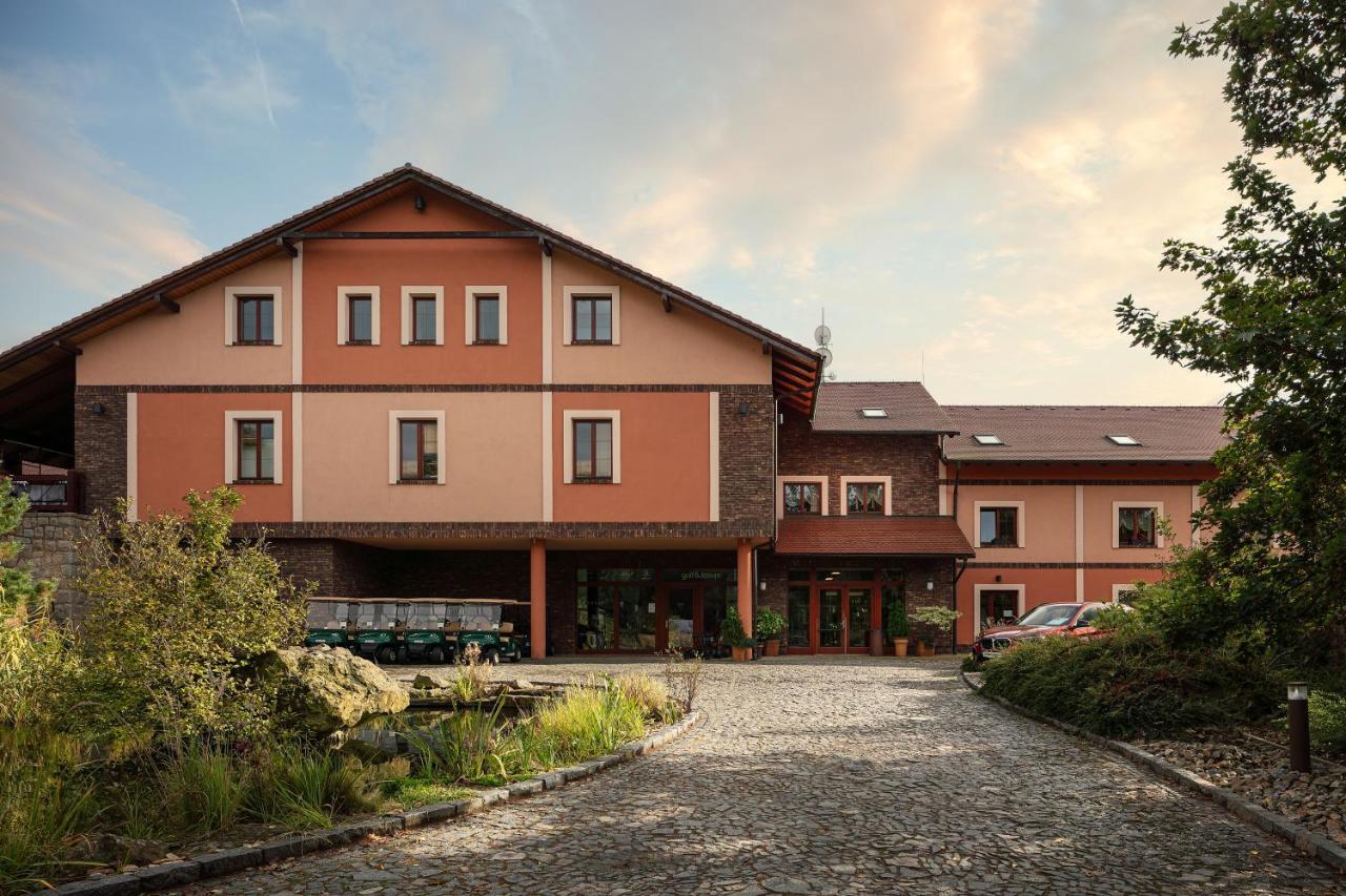 Golf & Spa Kuneticka Hora Dritec Εξωτερικό φωτογραφία